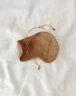 Amaris Pendant Necklace