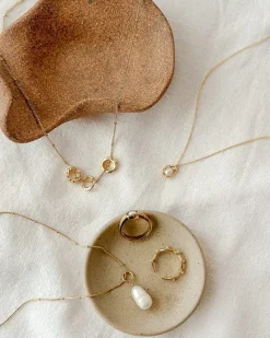 Arista Pearl Pendant Necklace