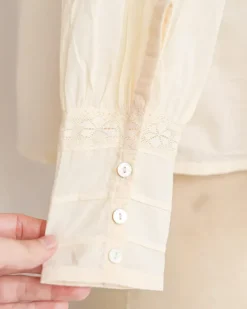 Blithe Breeze Top