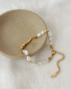 Nanine Pearl Bracelet